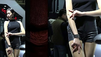 Dancing in hotpants002