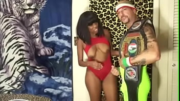 Intergender interracial mixed match