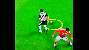 Novinho empurra tudo em brutamontes e ele fica todo aberto e fudido