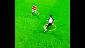 Novinho empurra tudo em brutamontes e ele fica todo aberto e fudido