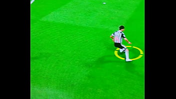 Novinho empurra tudo em brutamontes e ele fica todo aberto e fudido