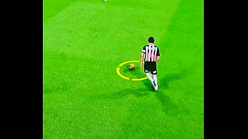 Novinho empurra tudo em brutamontes e ele fica todo aberto e fudido