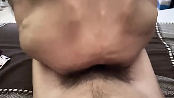 Cavalgando de costa no maridão