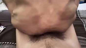 Cavalgando de costa no maridão