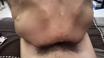 Cavalgando de costa no maridão