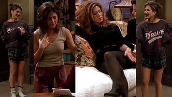 Friends star jennifer aniston legs & boobs