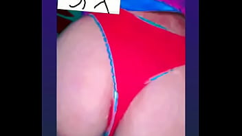 Colegiala dando lo mejor de sí