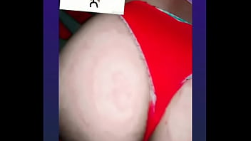 Colegiala dando lo mejor de sí