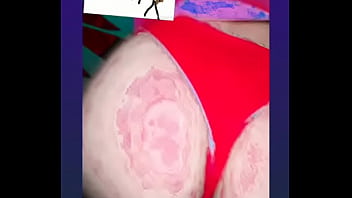 Colegiala dando lo mejor de sí