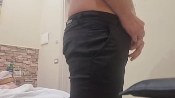 Ansimo e gemo di piacere per te ragazzo italiano sexy con vestito elegante sega con sborrata fortissima e un cazzo enorme Ansimo e gemo di piacere per te ragazzo italiano sexy con vestito elegante sega con sborrata fortissima e un cazzo enorme