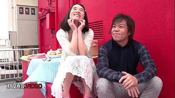 Seductive japanese star delivers passionate oral pleasure with enthusiasm