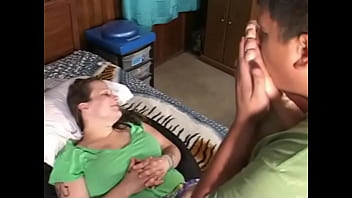 Hannah fortney is 5'7" size 9 and she's never met a foot fetishist as weird as tyler before she can't help but up