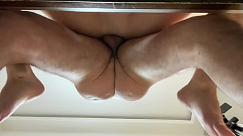 Modelo magrinha resolveu esperimentar a pica do brazuca então venha novinha