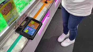 おもちゃプレイをしているとお互いにムラムラしてしまい激しく突き合う変態カップル