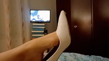 Whiteshoes dangling sex