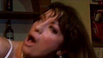 This milf is very slutty and takes a nice cock in her ass