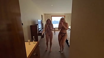 When "deliverdru" arrives at your door misssophiereade karliesimonx