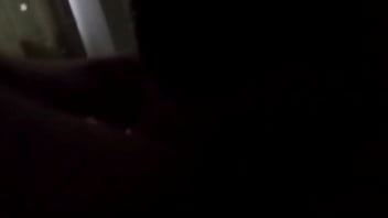 Una madura ninfómana desea a su h en secrecto y se mete el cepilo por su vagina