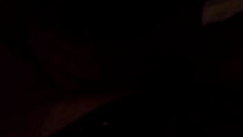 Una madura ninfómana desea a su h en secrecto y se mete el cepilo por su vagina