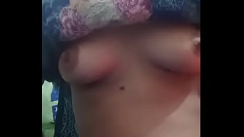 Desi bhabi from india make herself for enjoying the free movements with finger