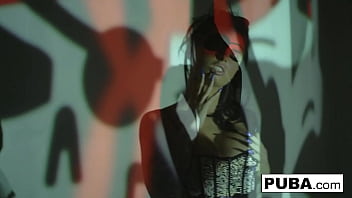 Sexy babe masturbates