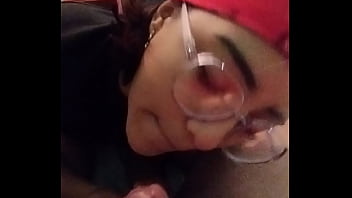 Le pone cajeta a mi verga y se la traga toda la puta cachonda