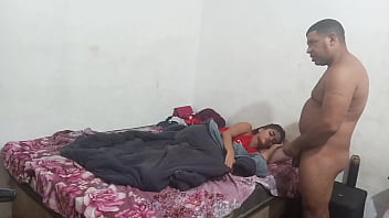 Novinha vs coroa pegando firme