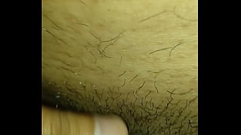 Estoy masajeandome la verga y necesito inspiración