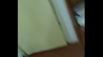 Estoy masajeandome la verga y necesito inspiración