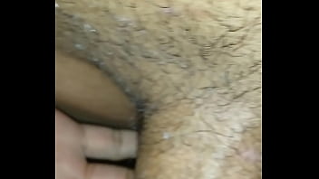 Estoy masajeandome la verga y necesito inspiración