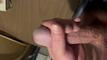 Thick veiny mushroom head cum
