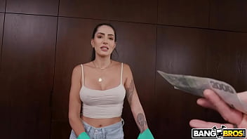 Maid's booty got me hooked