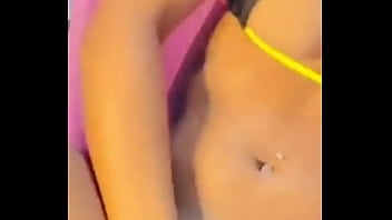 Safada morena gozando