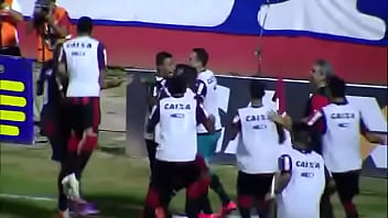 Comendo cu de sardinha no barradão