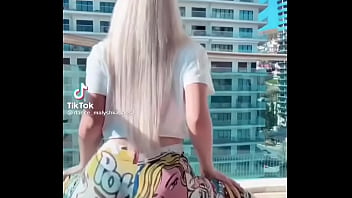 Big phat booty complication