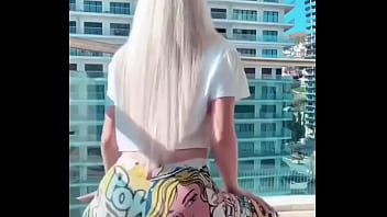 Big phat booty complication