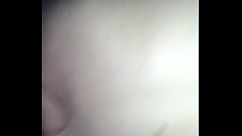 Comiendome el rico culaso de mi mujer