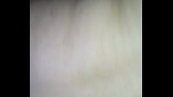 Comiendome el rico culaso de mi mujer