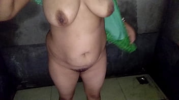 Stepmom got fucked by the farm servant in the farmhouse bathroom