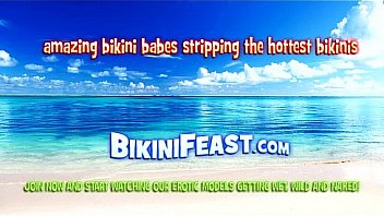 Asian babe pulls her bikini bottom aside