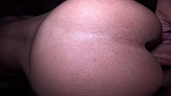 Naquele passeio de carro eu só conseguia pensar em foder aquela safada sem camisinha