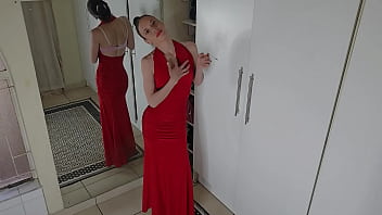 Bet you cant keep your pants on while watching me undress