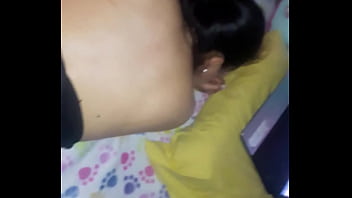 Viendo porno le exita el sexo lesbico a mi esposa