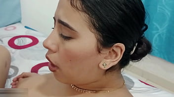 ¡vino al instante cuando apreté mi apretado coño