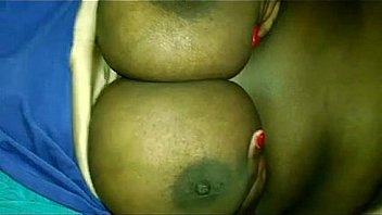 Ebony jiggling big tits