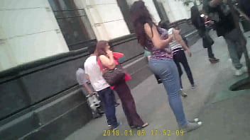 Milf culonaza en centro de lima