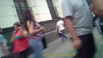 Milf culonaza en centro de lima