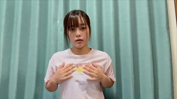 ジーンズ履いたまま大人のおもちゃの振動でオナニーしてたらヘロヘロになってしまいました 。