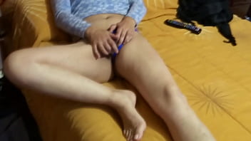 He caresses me while i rest and i up excited a big cumshot on my tits