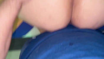 Ay hijastro ayudame¡ pero no metas tu verga en mi coño otra vez sin condon que me puedes embarazar